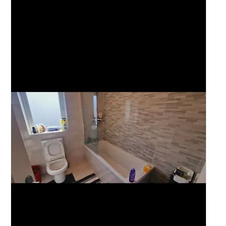 Cozy Private Room In Friendly Home Near Cork City & Cobh 民宿